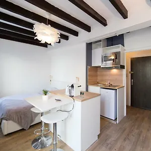 studio-design-quai-lombard-centre-historique.midi-pyreneeshotels.com/